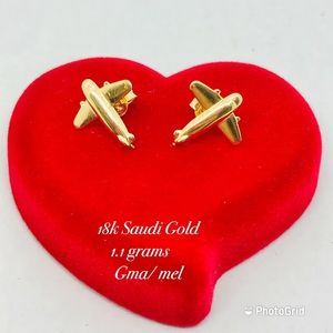 real 18k saudi gold stud earrings